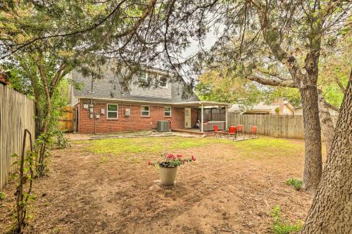 Fort Worth Retreat with Fenced Yard and Fire Pit!