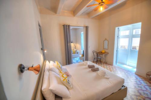 Charming & traditional flat in city center ESCH1-2, Валетта (фото 3)