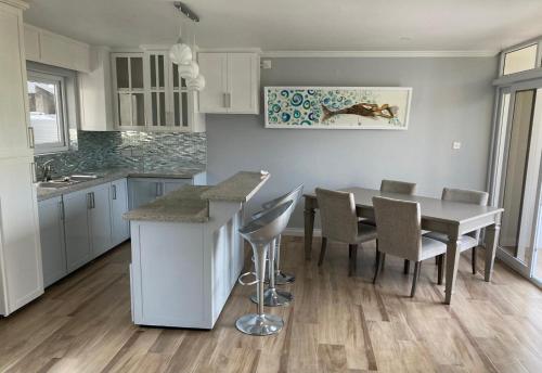 JemmRose Suites in Marisule