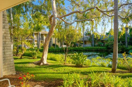 ทัศนียภาพ, รามาดา บาย วินด์แฮม ซานตาบาร์บารา (Ramada by Wyndham Santa Barbara) in ซานตาบาร์บารา (CA)