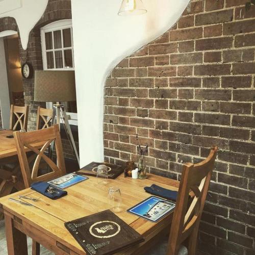 The Black Dog Inn - main image