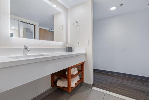 Comfort Inn Downtown Morro Bay - image 14