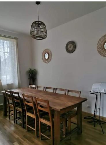 Gite mes pt'tis lits maison chaleureuse 4 chambres in Montroty