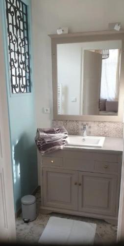 Gite mes pt'tis lits maison chaleureuse 4 chambres in Montroty