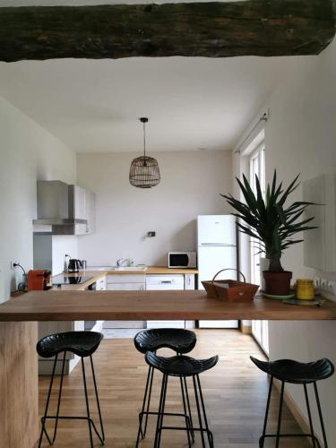 Gite mes pt'tis lits maison chaleureuse 4 chambres in Montroty