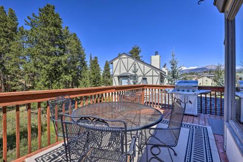 B&B Fraser - Townhome with Club Access on Winter Park Shuttle Stop - Bed and Breakfast Fraser