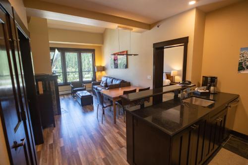 The Village at Palisades Tahoe - Hotel - Olympic Valley