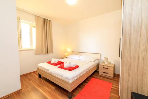Two-Bedroom Apartment with Terrace and Sea View image 10