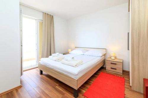 Two-Bedroom Apartment with Terrace and Sea View image 10