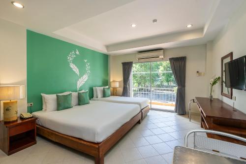 Standard Triple Room image 3