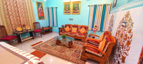 ล็อบบี้, GHODELA NIWAS in สามท