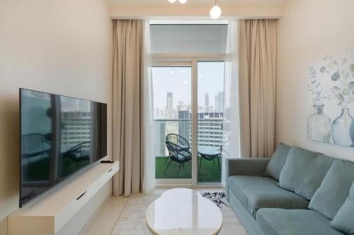 Brand New 1BR- Business Bay - Burj Khalifa View - image 9