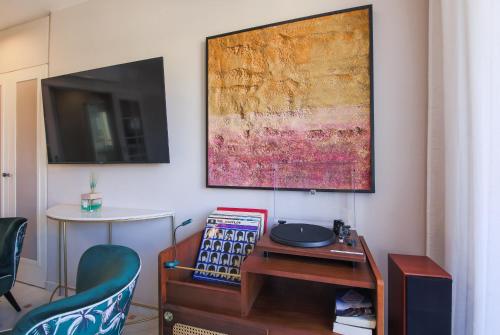 Apartment with Terrace image 6