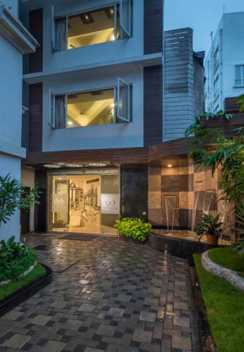 Hotel Emirates - Adi Ganga