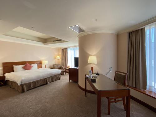 room detail thumbnail 1