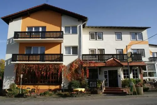 Gasthaus Pension Schumbert in Bullau, Deutschland