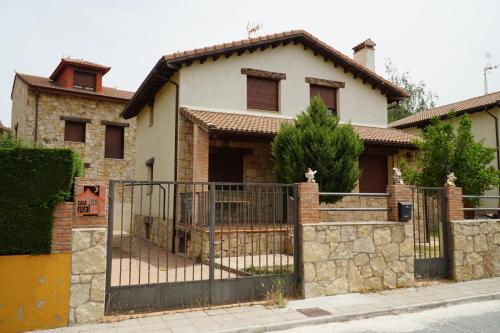 Casa la Cabañuela - Chalet - Navarredonda de Gredos