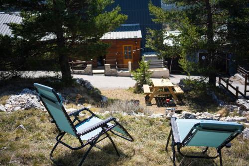 Bel appartement type chalet avec balneo et jardin