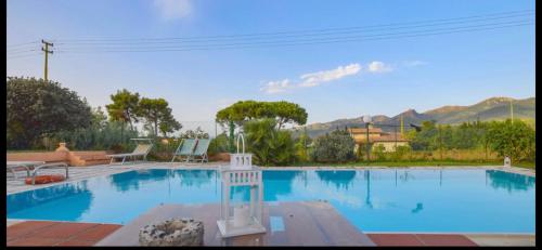  Villalara con piscina e vista mare in Portoferraio