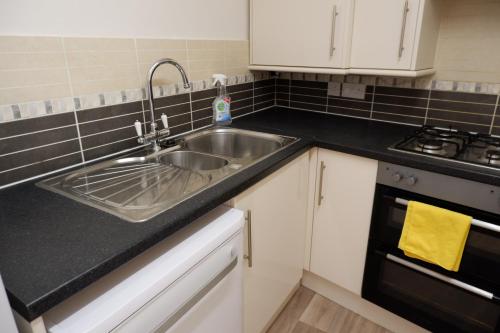 Colchester Sunny Apartment with Pool and EV Car Point in Lexden