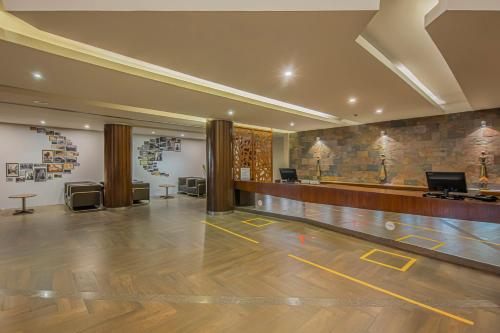 Lobi, Sterling Mussoorie in Sher Garhi