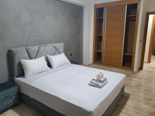 Les Belles Residences E - image 4