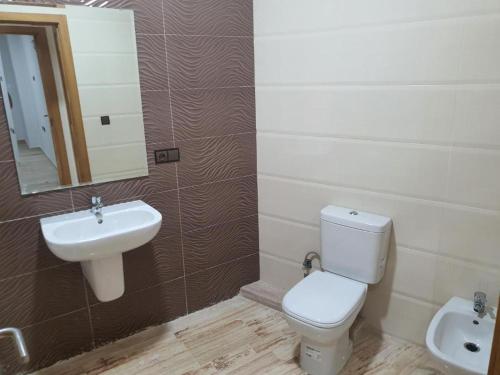 Apartment image 3