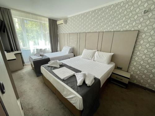 Hotel Cosmos - image 12