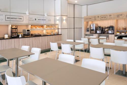 B&B Hotel Madrid Aeropuerto T4 - image 13