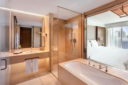 Pullman Doha West Bay photo 2