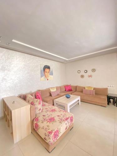Spacious Apt with High-Speed WiFi & Parking - Center, Касабланка (фото 6)