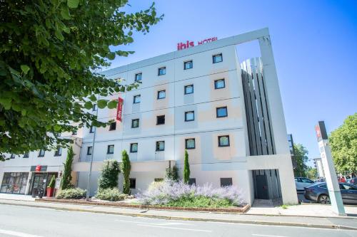 ทัศนียภาพภายนอกโรงแรม, ไอบิส บูร์ฌ (ibis Bourges) in บูร์ฌ