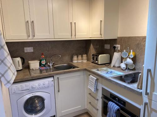 Picture of Number 10 Serviced Apartment - Chapel