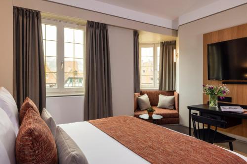 room detail thumbnail 1