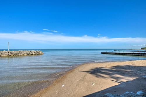 Urban Chicago Escape about 1 Mi to Local Beaches! in Chicago, USA