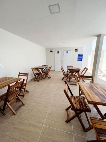 Double Room with Pool View image 1