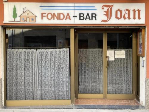 Entrada, Fonda Joan in Santa Coloma de Farners
