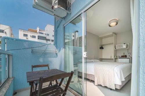 One-Bedroom Suite image 6
