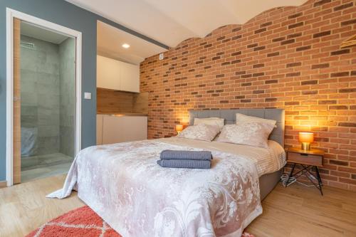 COSY STUDIO RENOVE 150m de MONACO