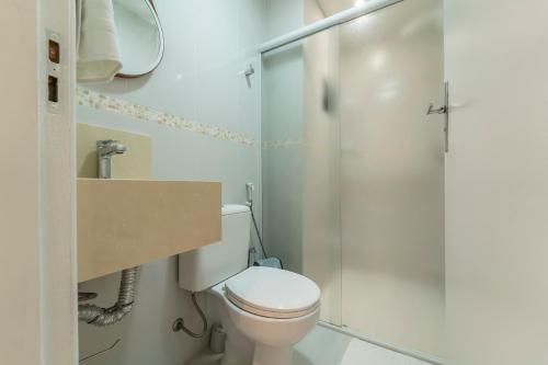 One-Bedroom Apartment image 5