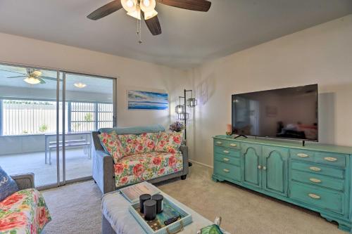 Ranch-Style House with Pool Access in 55 and Community in Sun City Center, USA