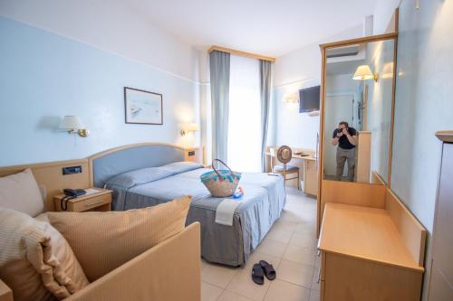 Hotel Universo - image 3
