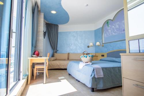 Hotel Universo - image 2