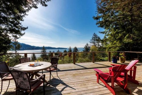 Evergreen Cottage - Bowen Island