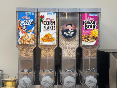 อาหารและเครื่องดื่ม, Ramada by Wyndham Lumberton in แลมเบอตัน (NC)