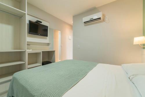 One-Bedroom Apartment image 7