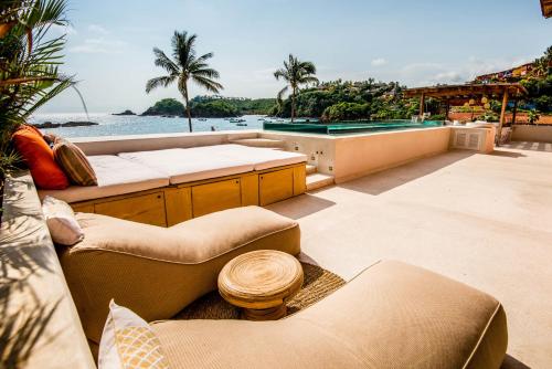 Careyes Beachfront Penthouse Ocean View, Private Pool & Lounge Area