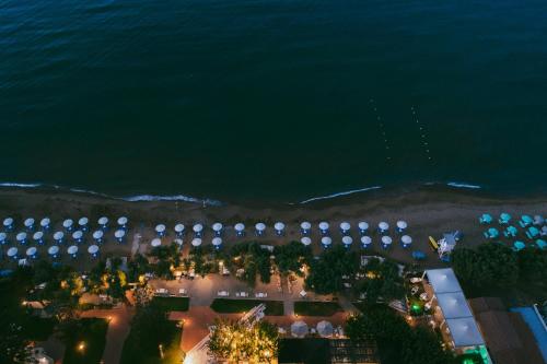 Giannoulis – Santa Marina Beach Hotel