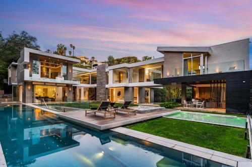 Ultra Modern Sunset Strip Mansion