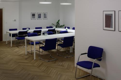 AXA Hotel - image 14